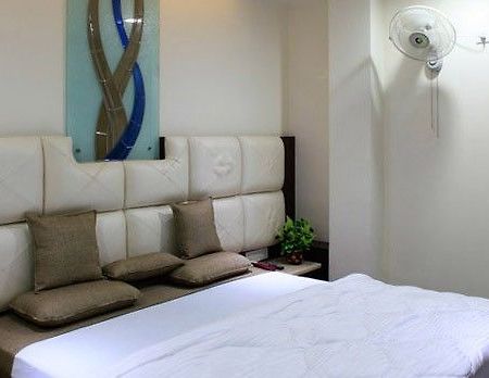 Hotel Meera Chittorgarh Esterno foto